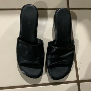 Women Aerosoles Dress shoes, Black